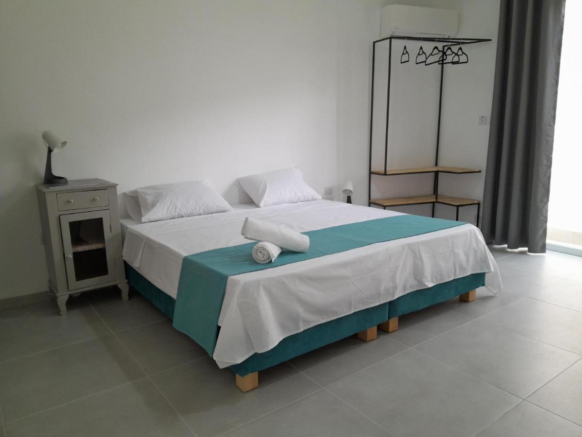 Limestone Suites Слима Экстерьер фото