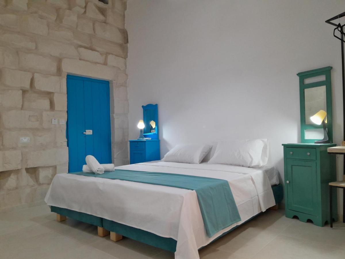 Limestone Suites Слима Экстерьер фото