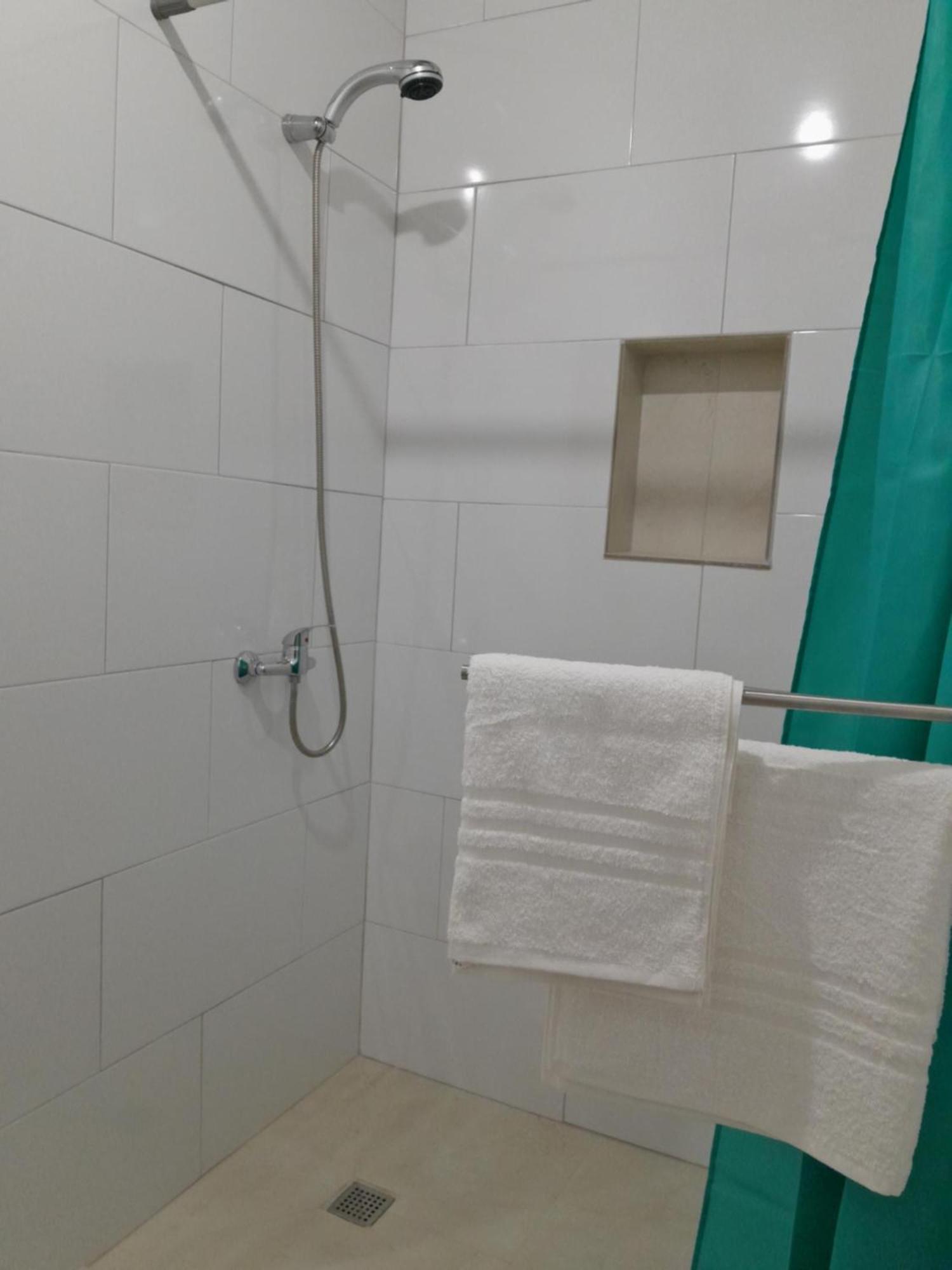 Limestone Suites Слима Экстерьер фото